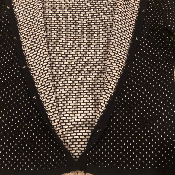 Cardigan Black with white dots and pearl details. - Picture 4 of 6